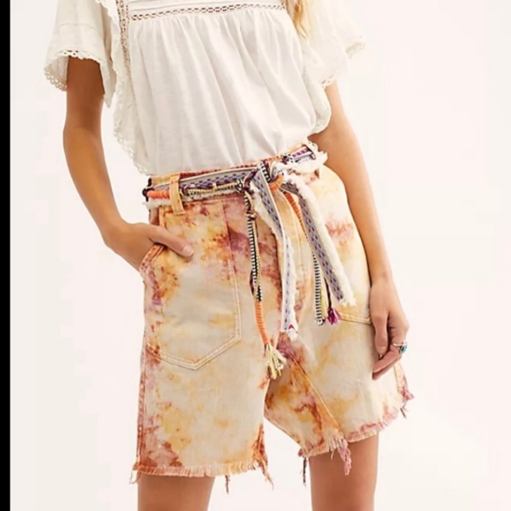 FREE PEOPLE she's a legend tye dye shorts.